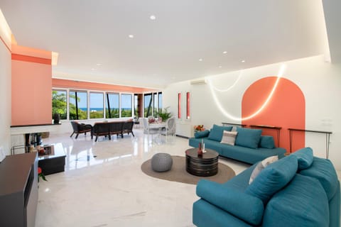 TV and multimedia, Living room, Seating area