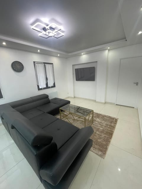Communal lounge/ TV room, TV and multimedia, Living room