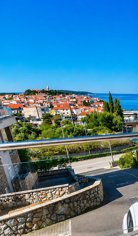 View (from property/room), Balcony/Terrace, City view, Sea view, Location