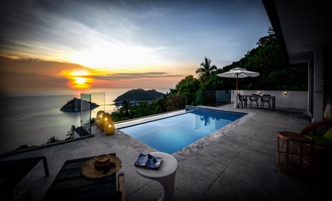 Balcony/Terrace, Pool view, Swimming pool, Sunset