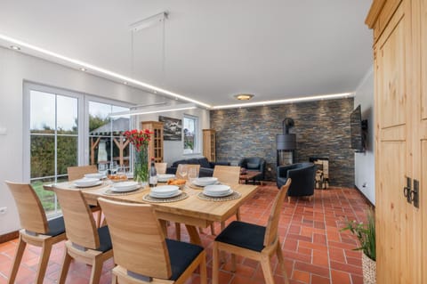 Living room, Seating area, Dining area