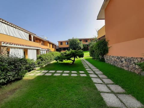 Property building, Spring, Garden, Garden view