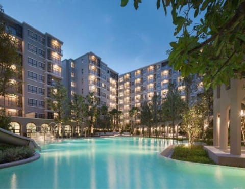 Property building, Swimming pool