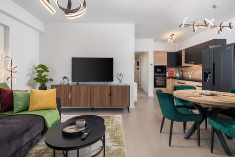 Communal lounge/ TV room, TV and multimedia, Kitchen or kitchenette, Living room, Dining area