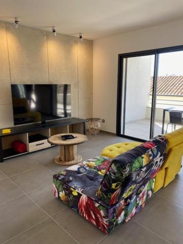 Logement neuf-Ghisonaccia centre, à 5min de la Mer Apartment in Ghisonaccia