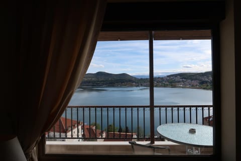 Deluxe View Kastoria Apartment in North Macedonia