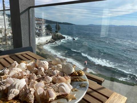 Day, Natural landscape, Balcony/Terrace, Sea view