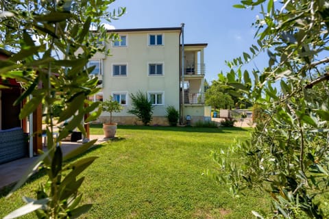 Property building, Garden