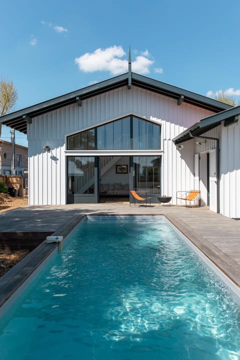 Patio, Swimming pool