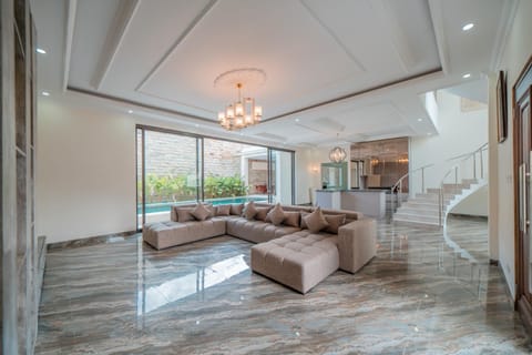Communal lounge/ TV room