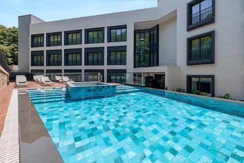 Day, Pool view, Swimming pool, Swimming pool, sunbed