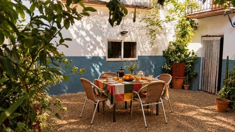 Patio, Breakfast
