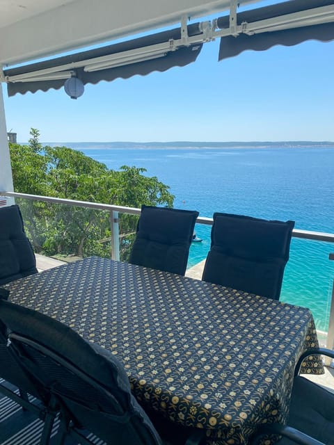View (from property/room), Balcony/Terrace, Seating area, Sea view