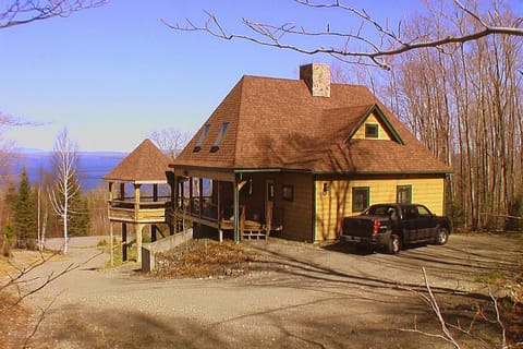 Eagle's Nest Chalet in Moosehead Lake