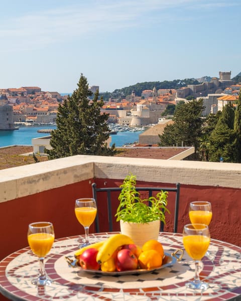 Day, View (from property/room), Balcony/Terrace, City view, Sea view