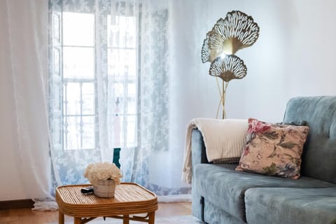 Living room, Lounge or bar