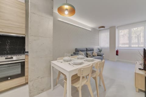Dining area, pet friendly