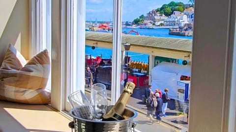 Property building, Natural landscape, Living room, Sea view