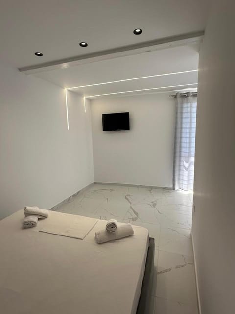 TV and multimedia, Bedroom, towels