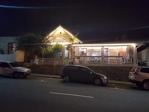 Property building, Facade/entrance, Night