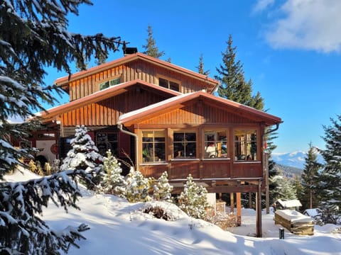 Property building, Natural landscape, Winter