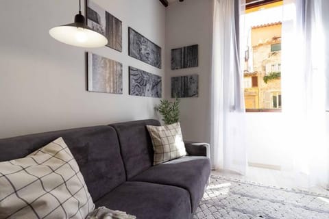 Bed, Living room, Seating area