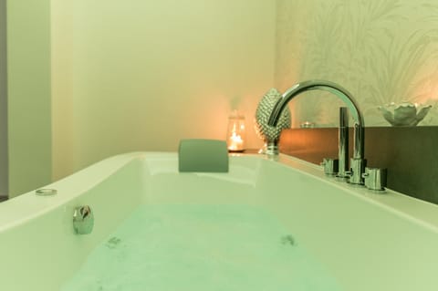 Hot Tub, Bathroom, Bath