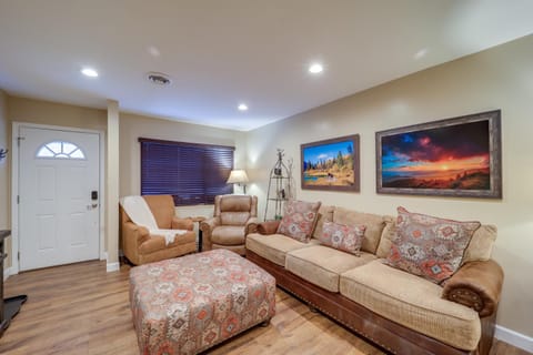 Mtn-View Condo with Lookout Deck in Banner Elk! Apartment in Seven Devils