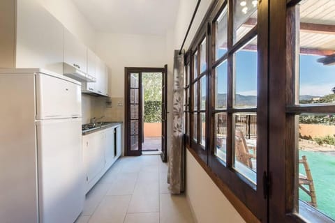 Villetta caposchiera con giardino a Villasimius Villa in Villasimius