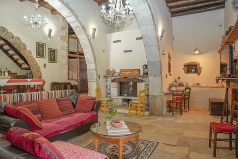 Traditional Villa with pool in Sfakia Apartment in Crete