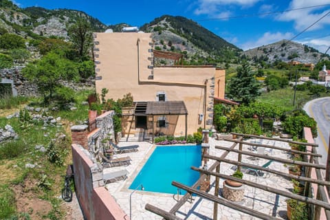 Traditional Villa with pool in Sfakia Apartment in Crete