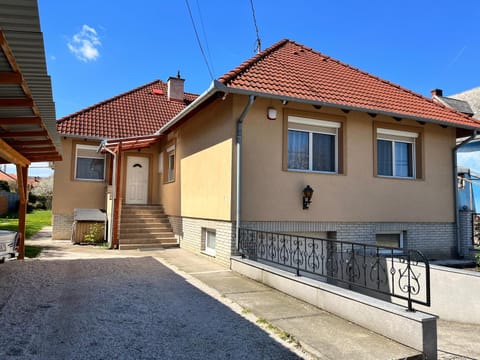 Property building, Street view
