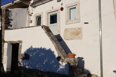 Property building, Day, Mountain view
