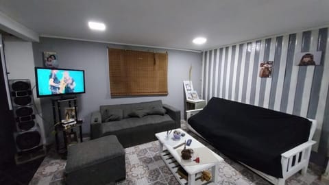 Communal lounge/ TV room, TV and multimedia, Living room