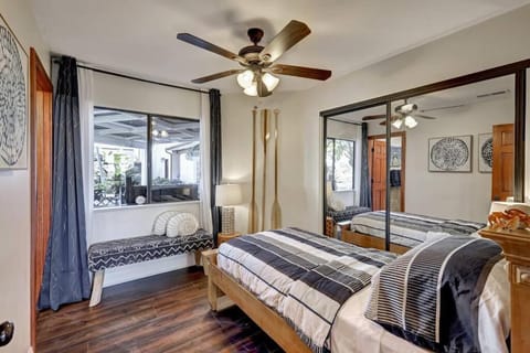 Elevado Hills Family Getaway ~ Pool ~ Games ~ Pkg! House in Vista