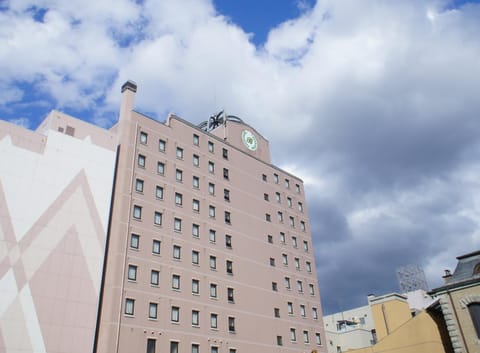 Property building, Day