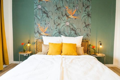 Bed, Bedroom