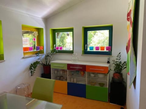 Extravagantes ganzes Haus am Staffelsee (DHH), Villa Kunterbunt House in Murnau am Staffelsee