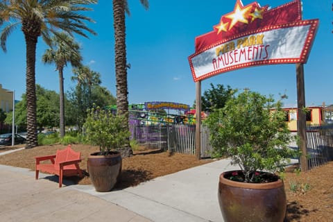 Welcome to Dolphin Fun B, BRAND NEW Duplex Walk to the Beach House in Lower Grand Lagoon