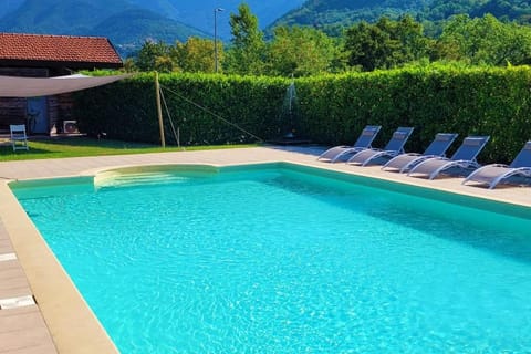 Property building, Spring, Day, Natural landscape, Mountain view, Pool view, Swimming pool, Swimming pool, Breakfast, sunbed