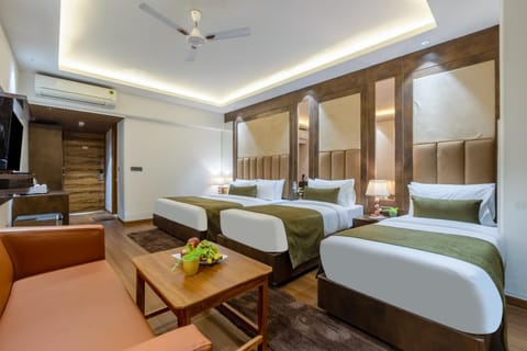 Bed, TV and multimedia, Photo of the whole room, Seating area, air conditioner