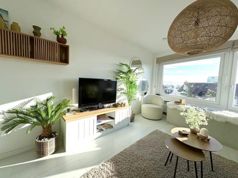 TV and multimedia, Living room, Seating area