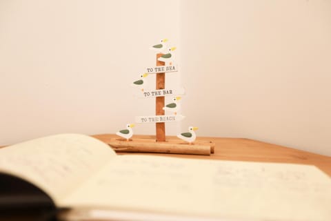 Woodside Oak hot tub & pool sleeps 4-6 Apartment in Bideford