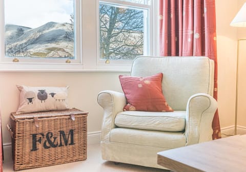 Living room, Seating area, Mountain view