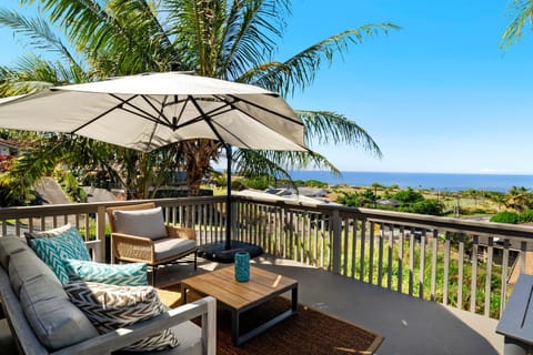 Halekii Sunset Beautiful 4 br Kealakekua Home House in Captain Cook