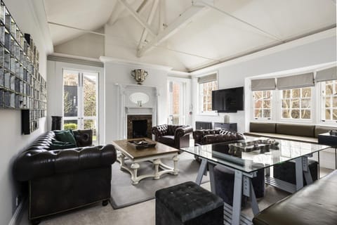 Communal lounge/ TV room, Living room