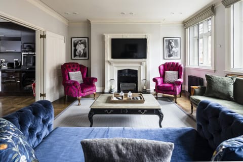 Communal lounge/ TV room, Living room