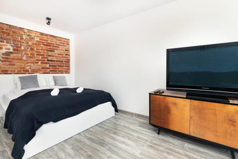 Communal lounge/ TV room, Bed, Photo of the whole room, Bedroom