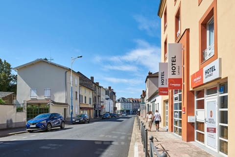 Property building, Facade/entrance, City view