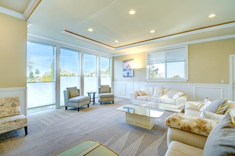 Luxe Federal Way Rental - Walk to the Water! House in Federal Way